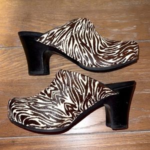 Dansko Rae Zebra Print Pony Hair Clogs- Brown & White Slip-on Mules EU 36 US 6